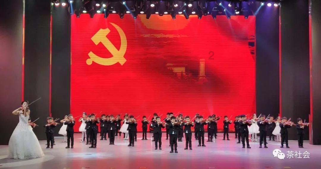 甜美公主的绚丽装扮